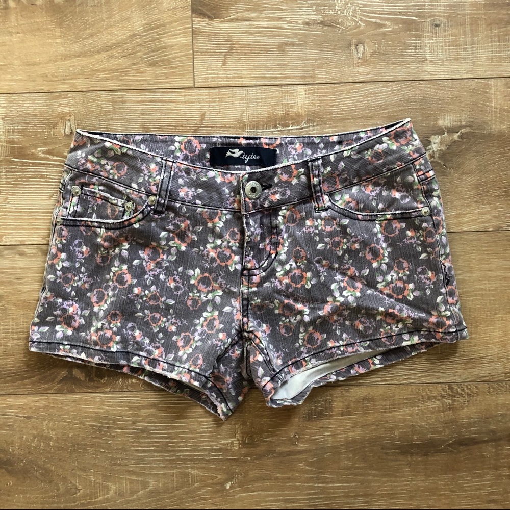 Tyte floral shorts